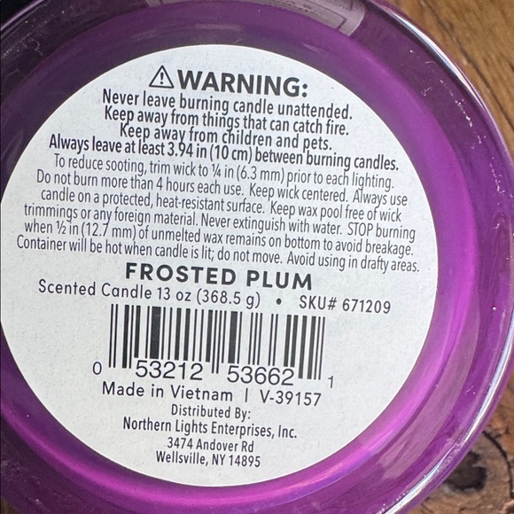 BATH AND BODY WORKS CANDLE - Picture 2 of 4